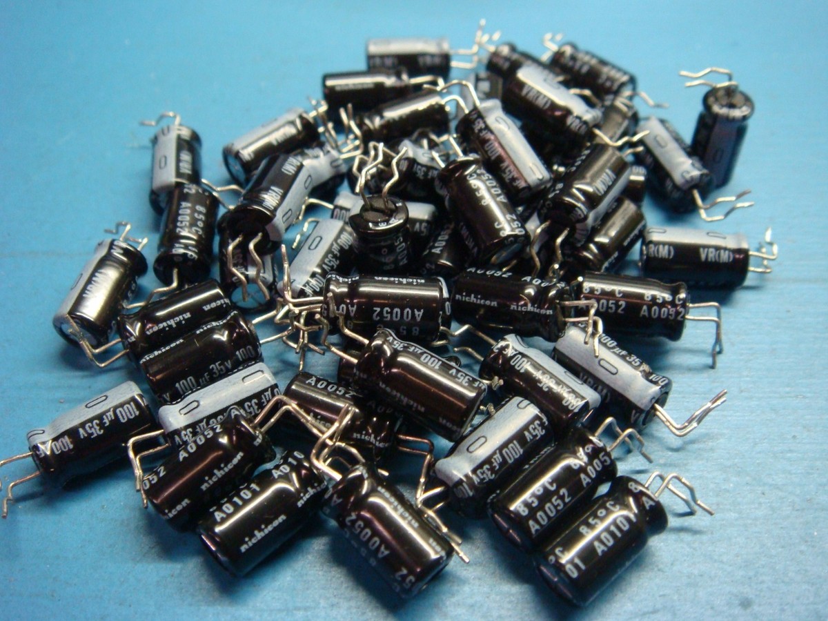 ustaw miernik na pojemność i zmierz