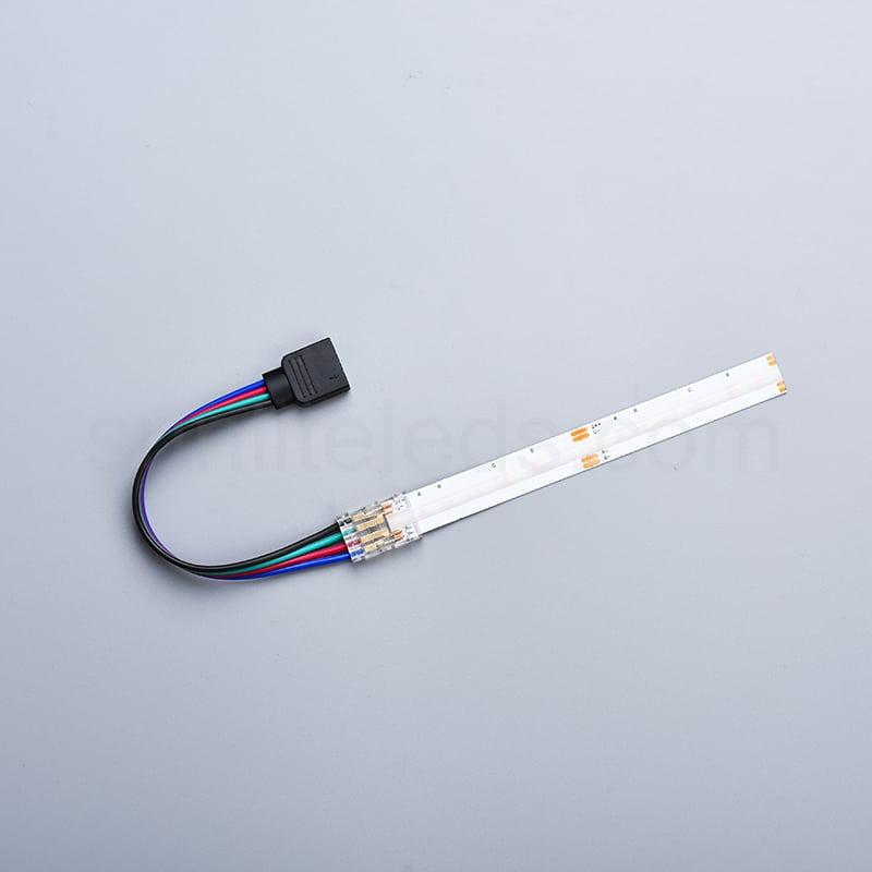 taśma LED RGB z podłączonymi rezystorami na złączach